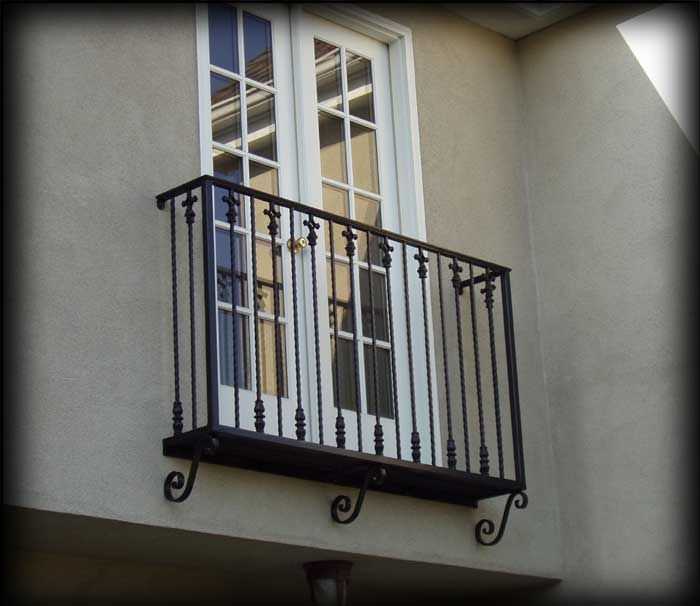 Нюансы французского остекления балкона
