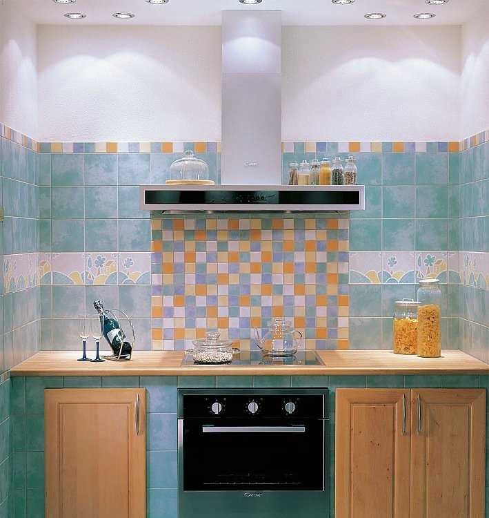 Выбираем плитку-мозаику для декорирования кухни