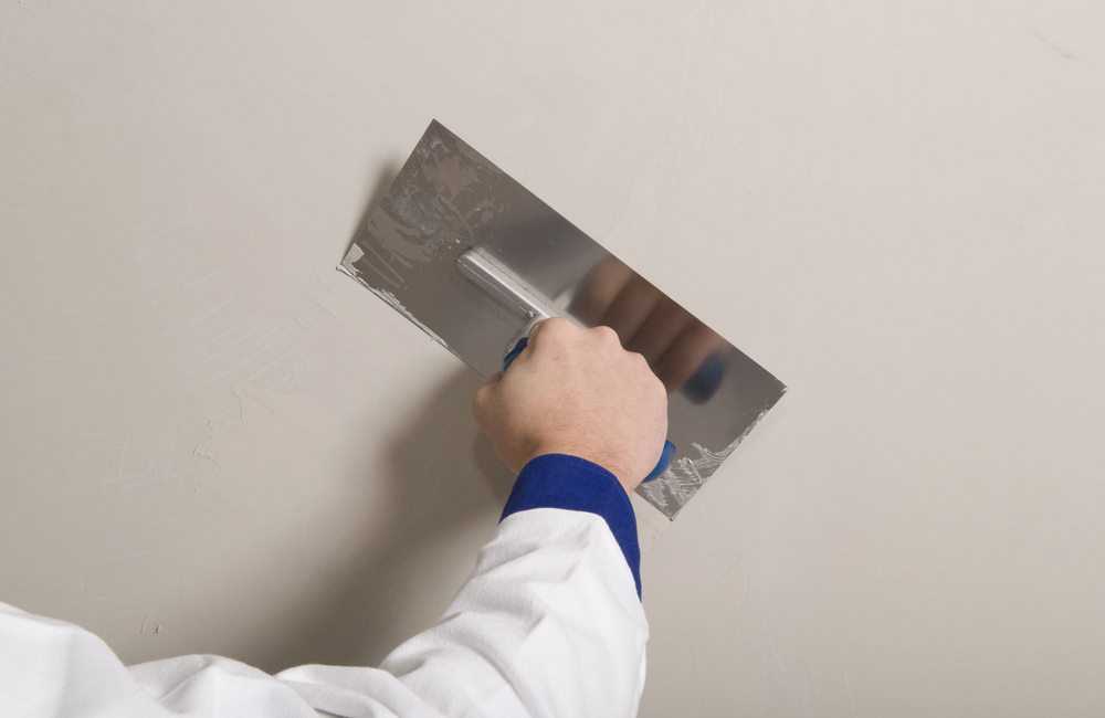Шпаклевка потолка: как правильно зашпаклевать потолок своими руками, как шпаклевать, отшпаклевать, шпаклевание потолков, как наносить шпаклевку