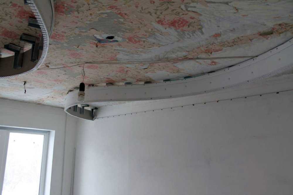 Можно ли сделать частичный демонтаж натяжного потолка своими руками - все о потолках